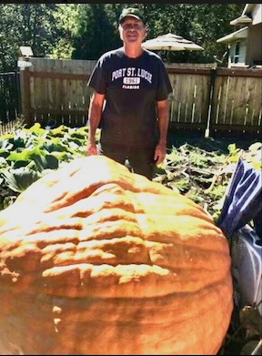 Kit Curry with his 1250 lb. pumpkin