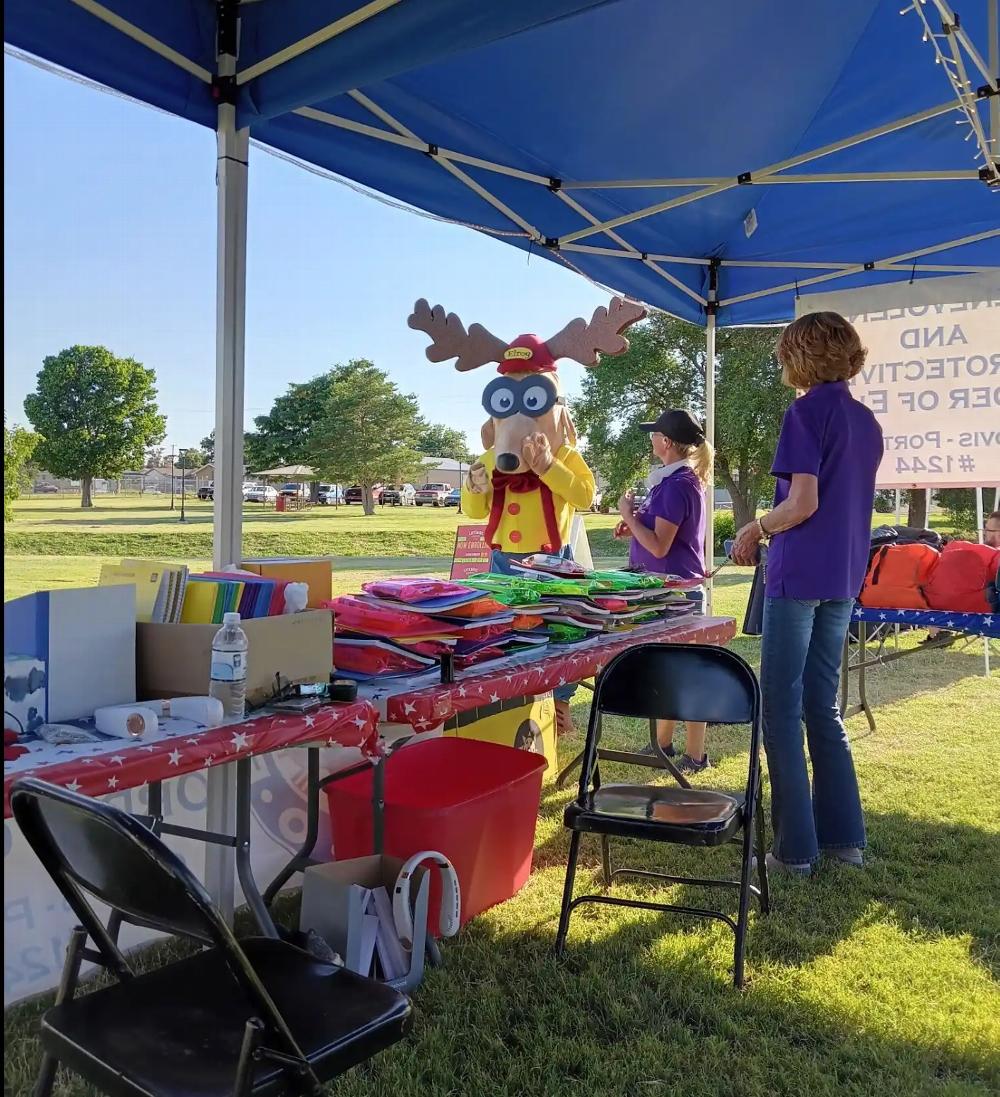 Elroy was hot!! It was 96 that afternoon!!