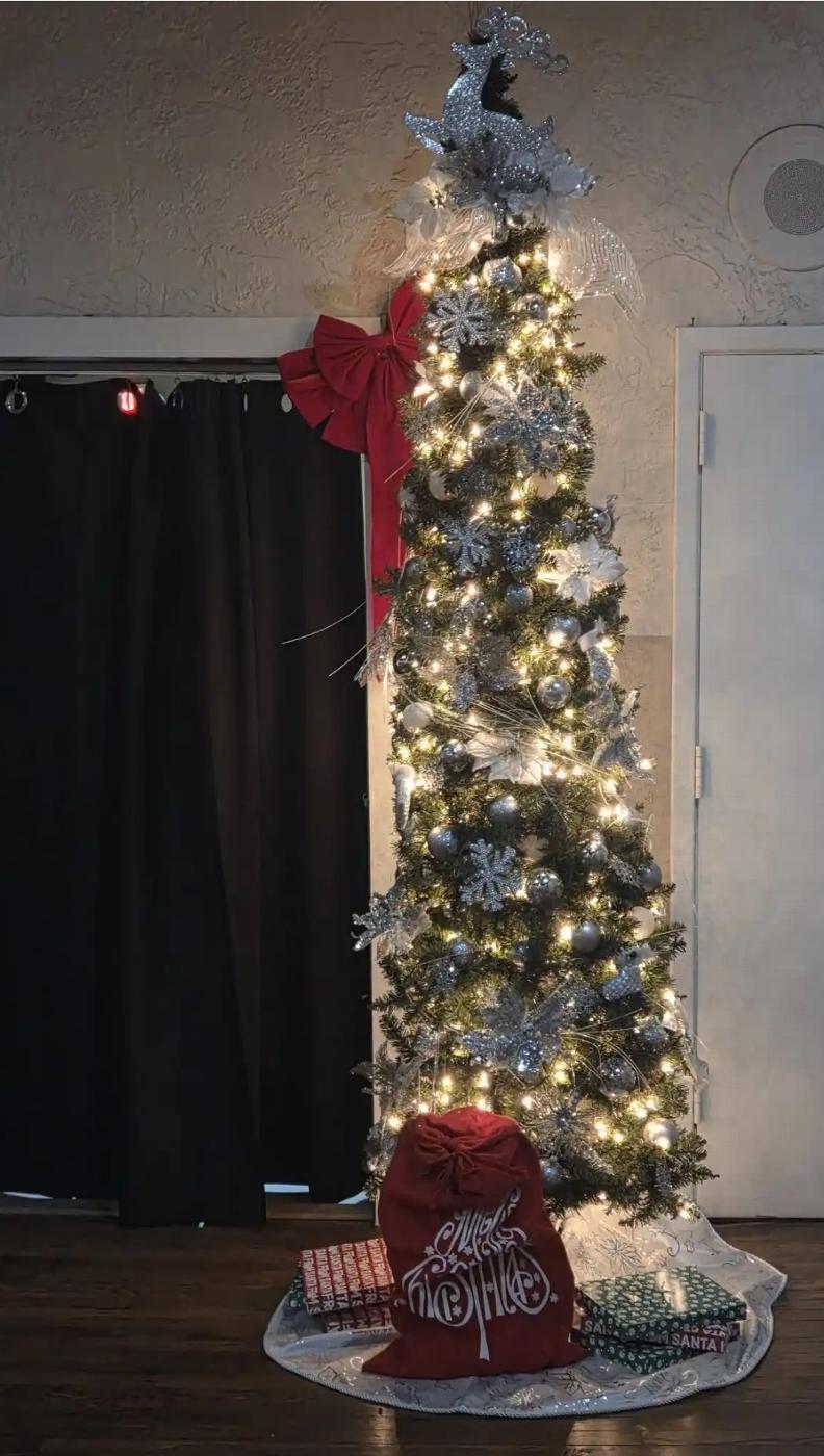 Lodge Christmas Tree