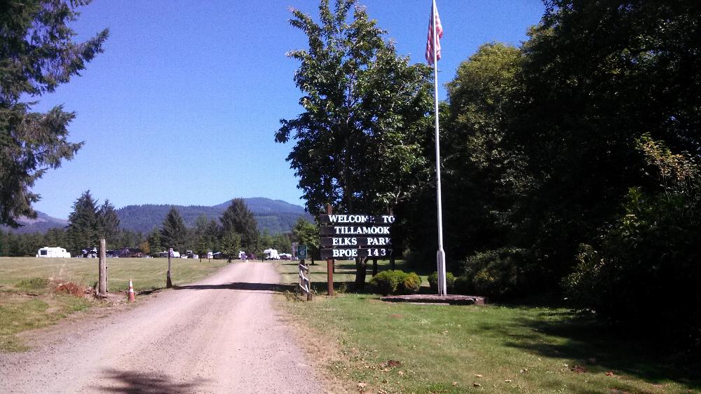 Main entrance just off Hwy 101