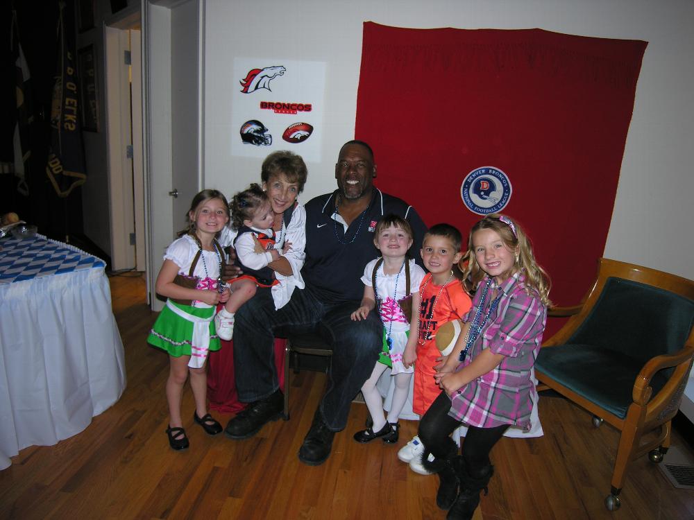 Arliss and friends with former Bronco Ken Lanier
