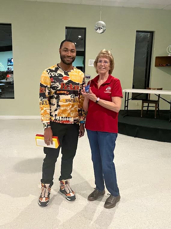 The Colleton County Girls Tennis Team presented a commentative plaque to Walterboro Elks Lodge #1988 and Walterboro Elks Lodge Bingo for their donation of $600 to the Colleton County High School Girls’ Tennis Team during their 2025 season. Coach Kendrae Hiers presented the plaque to Exalted Ruler Rhonda McDonald on Friday, January 9th to show his their appreciation. Hiers thanked everyone in attendance for support of the team. Funds were used to help furnish needed supplies and equipment to the team members.
Tennis Team honors the Elks Lodge.