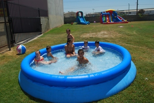 The kids really had a great time.... hummmmm sure looks inviting!!!