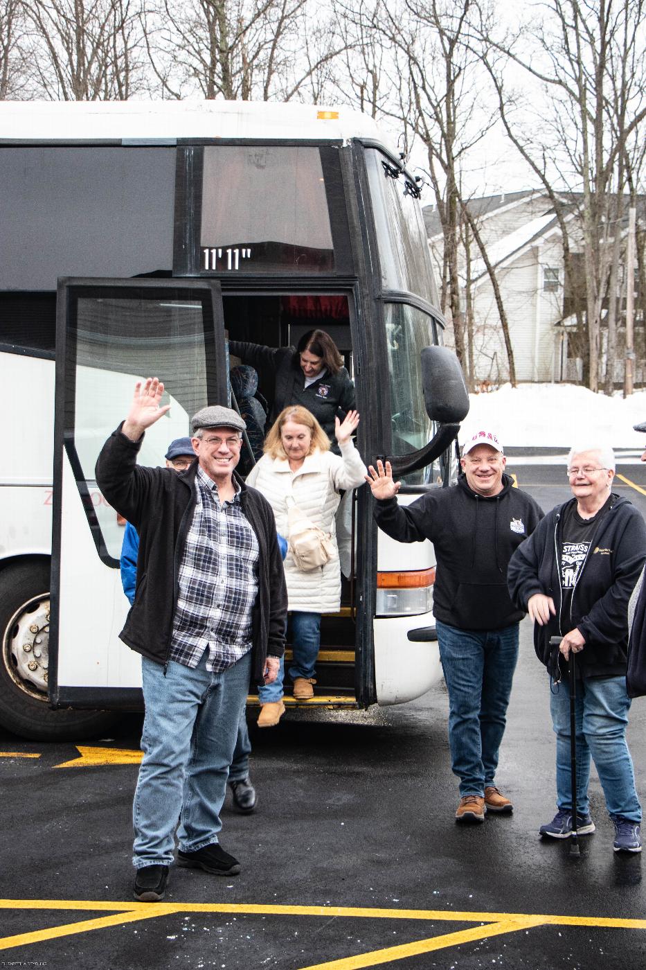 More Mansfiled Elks Lodge Members Arriving