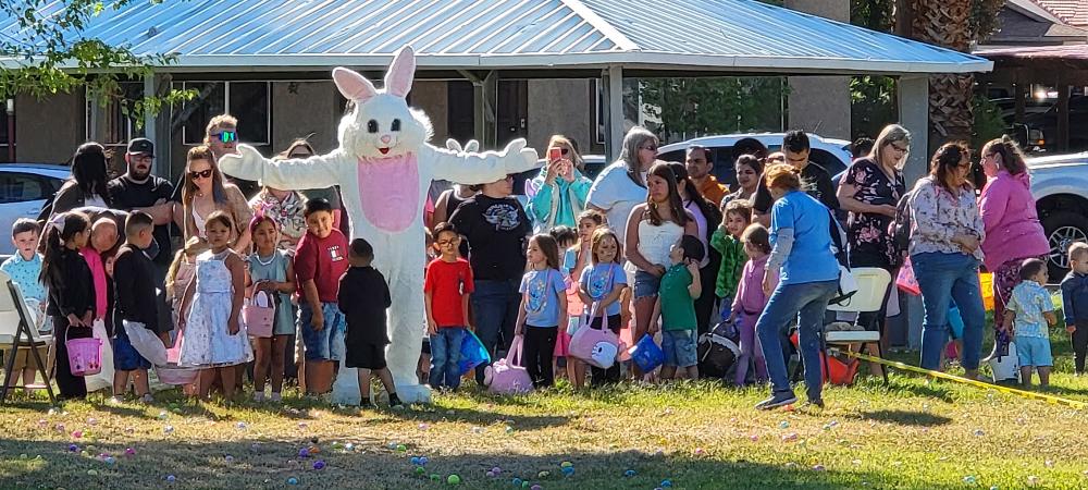 A great turnout for the Easter Egg Hunt @ Dean Hackett park in Bullhead City!!