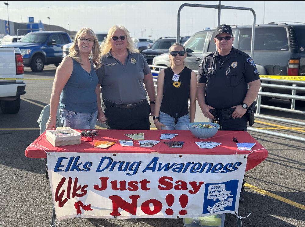 Left to Right; Drug Awareness committee member Karen Valle, BHC police Officer and Drug Awareness Chairman Sarah Valle